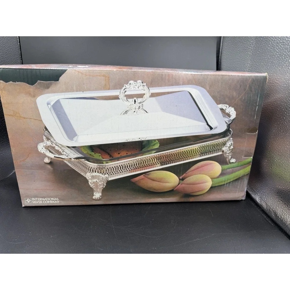 🍽️✨ NIB International Silver Co. Silver‑Plated 2‑Quart Server w/ Liner & Cover